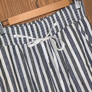 NWT Linen striped pants (size med.)